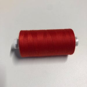 Bobine de fil rouge vif